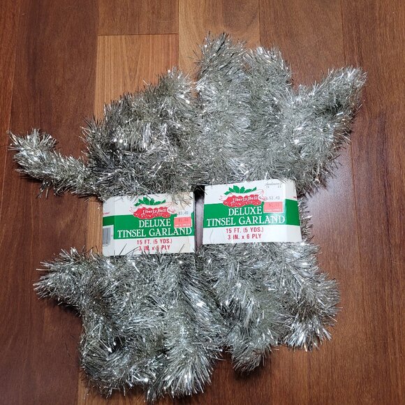 Vintage Silver Tinsel Garland Christmas Tree Mantle Decoration Liberty Bell - Picture 2 of 7